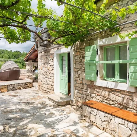 Casa *